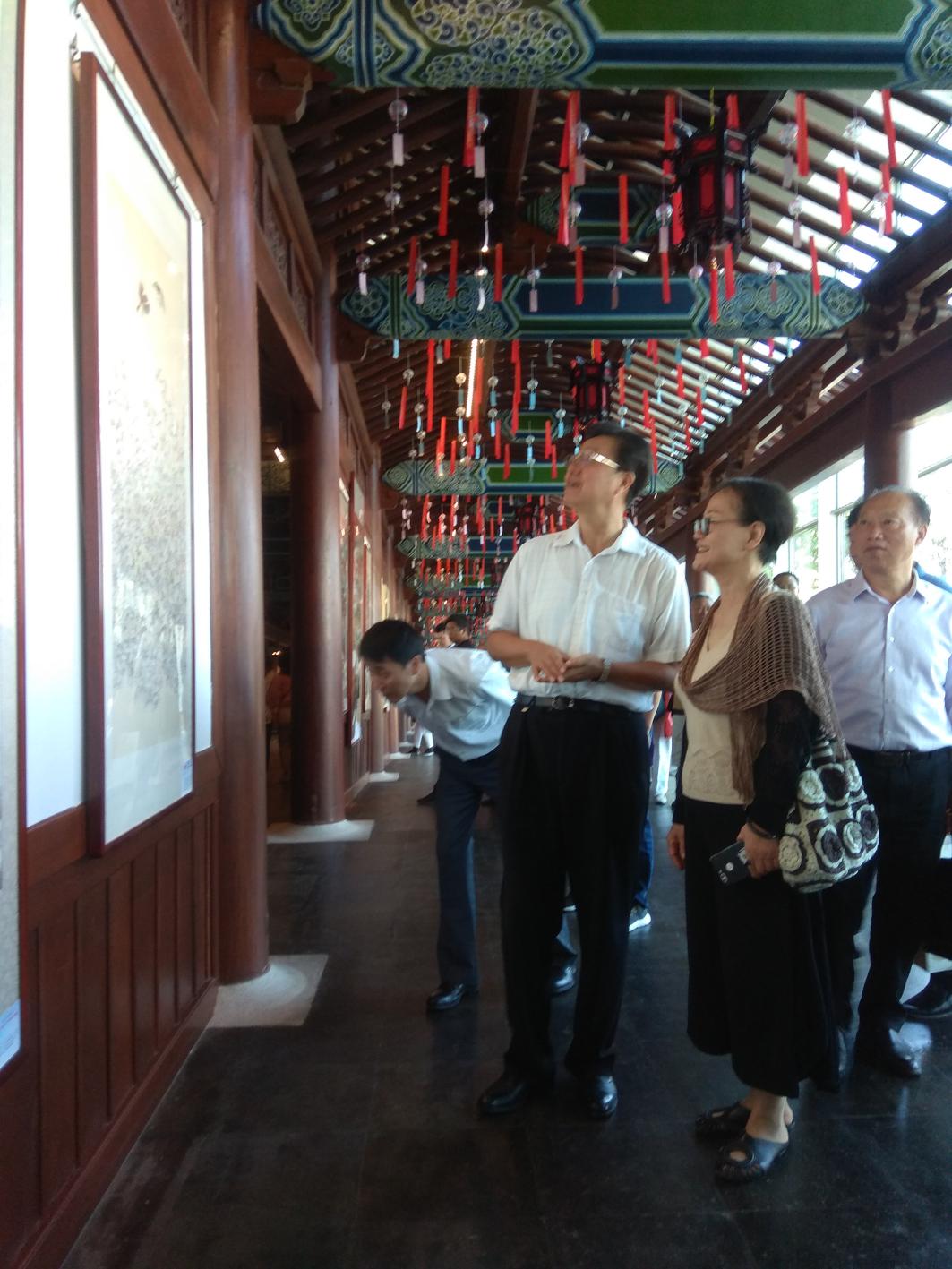 南京大报恩寺遗址景区举行《红色经典宏伟画卷书画展》